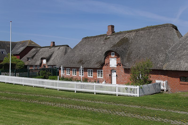 File:Ketelswarf Haus Tadsen.jpg