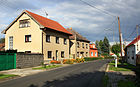 Čeština: Ulice 9. května v severozápadní části obce Kostomlaty nad Labem English: 9. května street in Kostomlaty nad Labem, Czech Republic