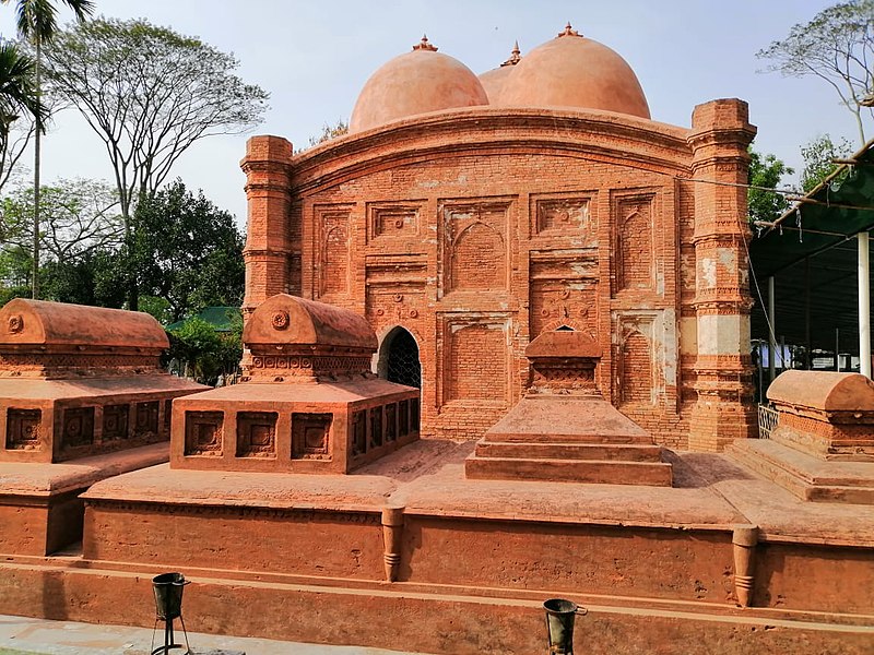 File:Kutub Mosque March 2021.jpg