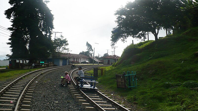 File:La Cumbre RailRoad.jpg