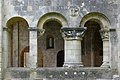 Arcs, colonnes et chapiteaux. Abbaye de La Sauve Majeure, commune de La Sauve, Gironde, France.