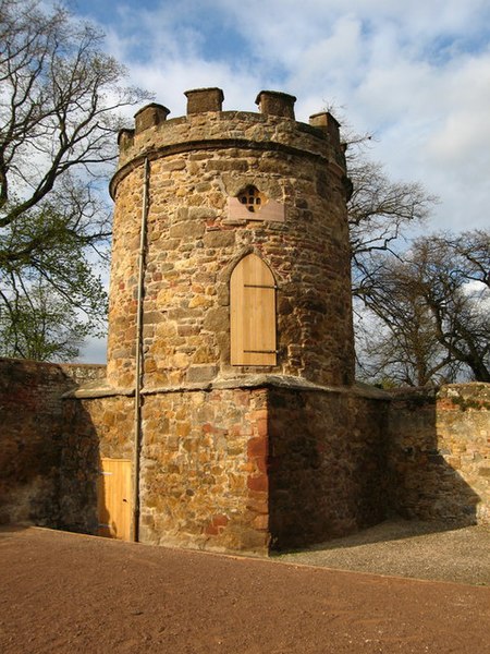 File:Lady Kitty's Doocot, Haddington - geograph.org.uk - 161393.jpg