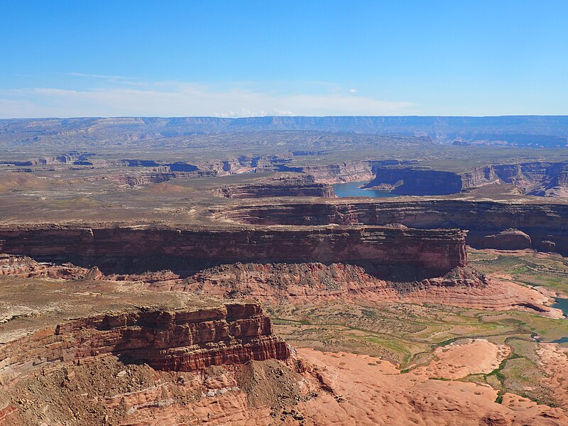 File:Lake powell 6134672.jpg