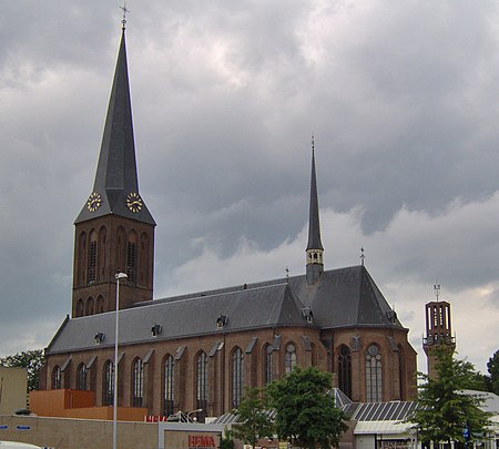 Lambertusbasiliek Hengelo (cropped)