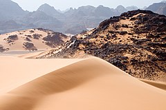 利比亞西南部撒哈拉沙漠中的移動沙丘