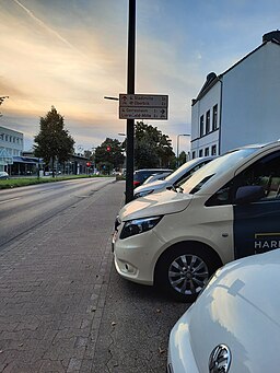 Lierenfeld - Radwegweiser Karl-Geusen-Straße, Kuthsweg O