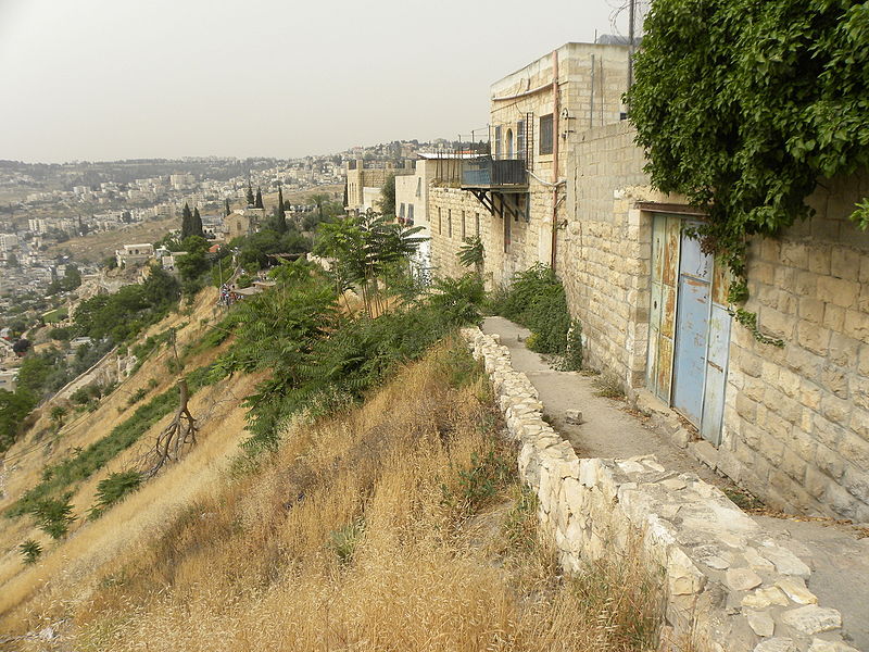 File:Looking south along the ridge of David's city (6373995571).jpg