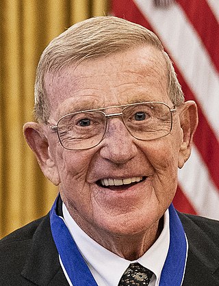 <span class="mw-page-title-main">Lou Holtz</span> American football player, coach, and analyst (born 1937)