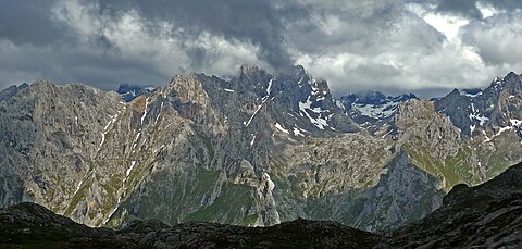 El Macizo Central de los Picos de Europa desde el Collado del Jito