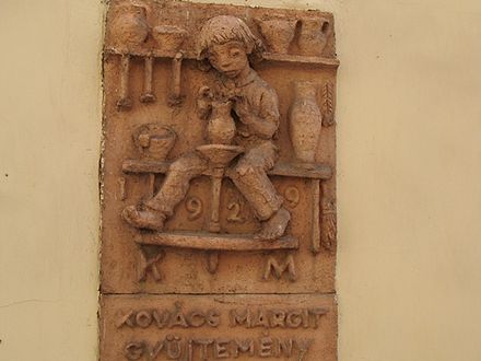 Plaque of the Margit Kovacs Ceramics Museum