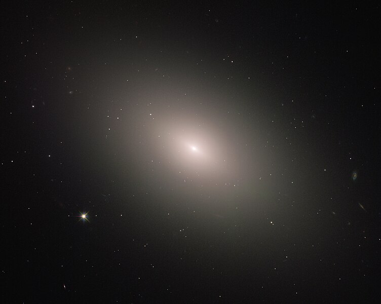 File:Messier59 - HST - Potw1921a.jpg