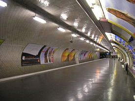 Metro 1 Porte de Vincennes quai.JPG