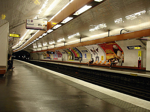 Metro Paris - Ligne 8 - station Bastille 01