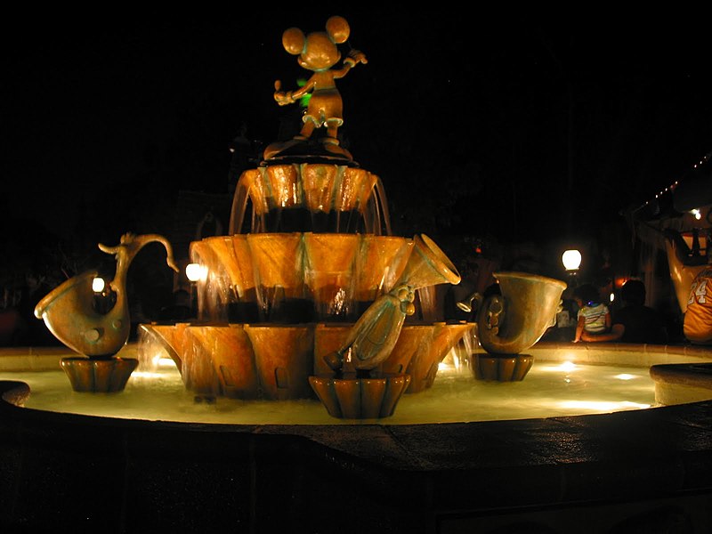 File:Mickey fountain toon town back view - panoramio.jpg