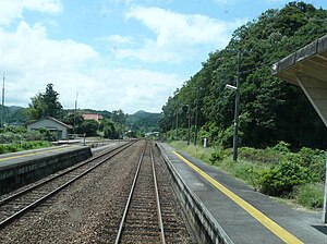 Miho-Misumi Stasiun platform.jpg