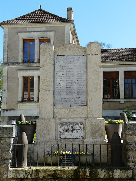 File:Montagnac-la-Crempse monument aux morts (2).JPG