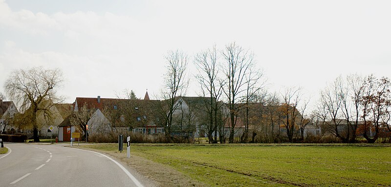 File:Neukirchen (Sachsen bei Ansbach) 2552.jpg