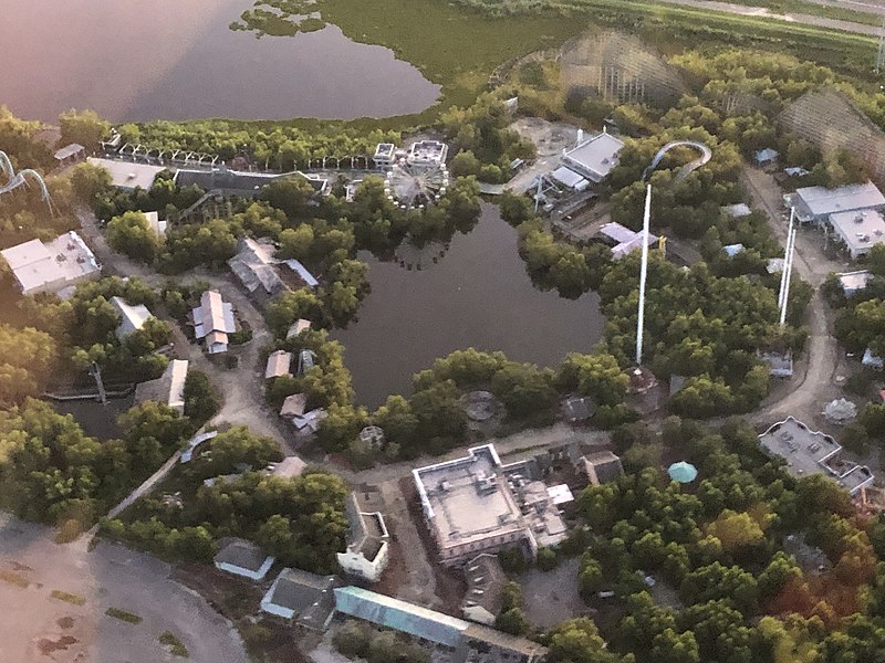 File:New Orleans from the Air September 2019 - Six Flags.jpg