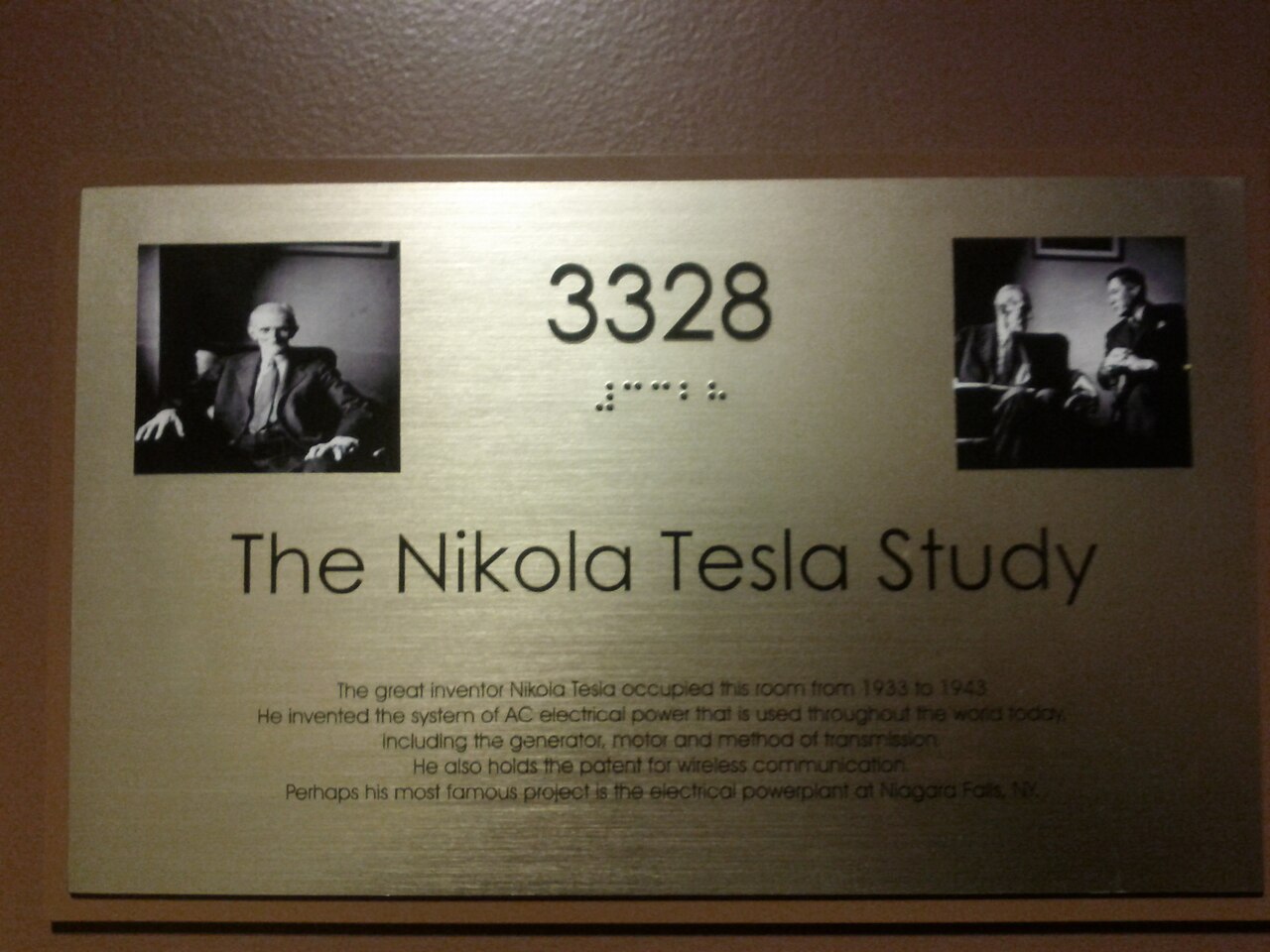 1280px-New_yorker_hotel_-_nikola_tesla_study_door_3328_-_plaque_closeup.jpg