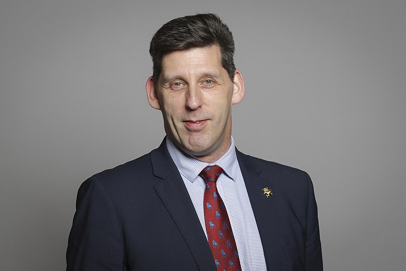 File:Official portrait of Lord Duncan of Springbank crop 1.jpg