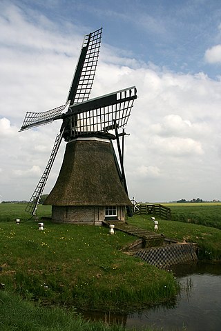 <span class="mw-page-title-main">Rispenserpoldermolen, Easterein</span> Smock mill in Friesland, Netherlands