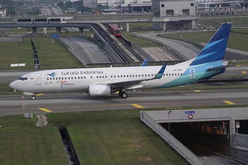 File:PK-GMA Boeing 737 Garuda Indonesia (7921495464).jpg