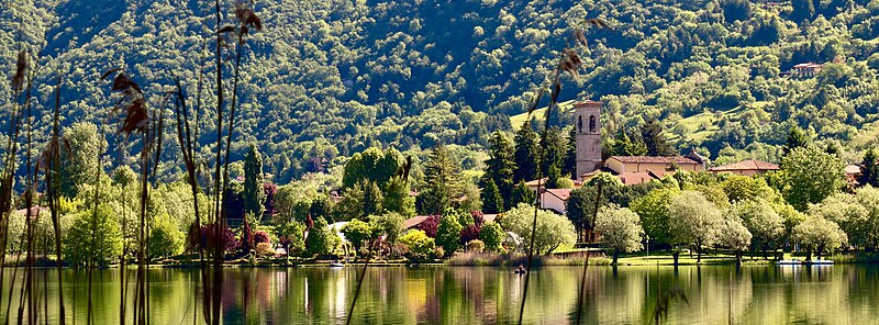 File:Paesaggio Lago di Endine.jpg