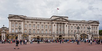 Buckingham Palace, the official London residence of the British monarch, listed Grade I. Palacio de Buckingham, Londres, Inglaterra, 2014-08-11, DD 190.JPG