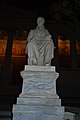 Deutsch: Statue von Adamantios Korais, gefertigt von Ioannis Kossos und Georgios Bonanos, vor der Nationalen Kapodistriakon Universität von Athen. English: Statue of Adamantios Korais at the side of the Old Parliament in Athens. Το άγαλμα του Αδαμάντιου Κοραή στο Πανεπιστήμιο.