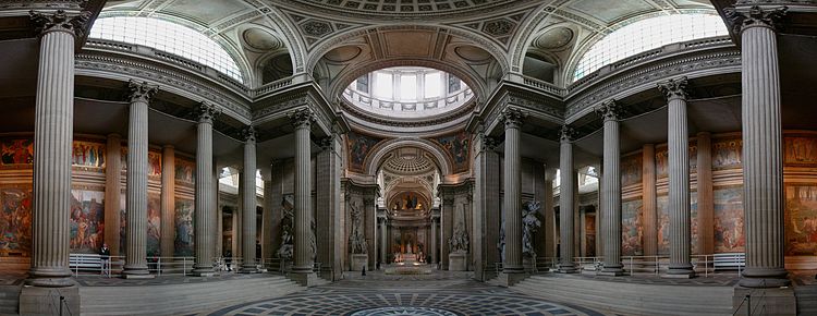 Интерьер парижского Пантеона, панорамный вид