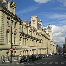 Budova Sorbonny v ulici Saint-Jacques