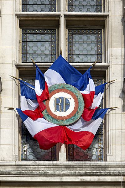 File:Pavoisement RF Hôtel de Ville Paris.jpg