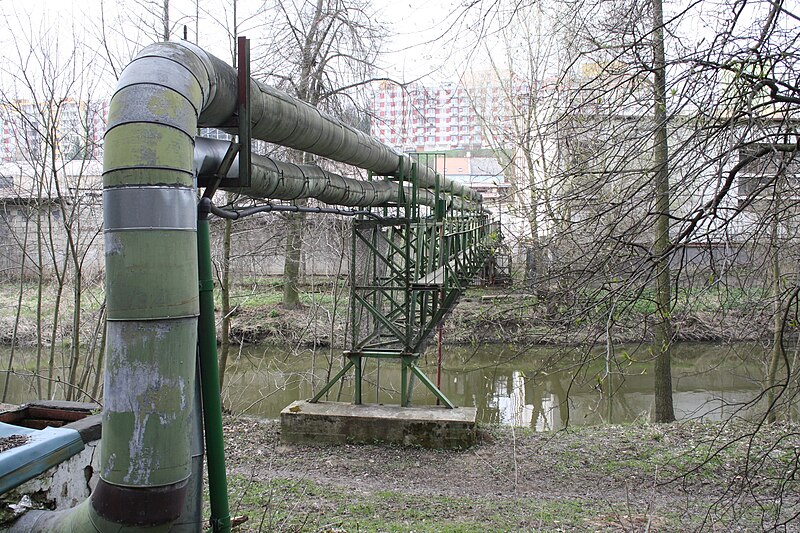 File:Pipe bridge over Jihlava river in Třebíč, Třebíč District.jpg