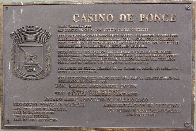 Plaque honoring Mayor Cordero Santiago for the restoration of Casino de Ponce, under the project "Ponce en Marcha".