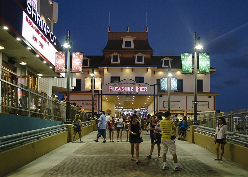 File:Pleasure Pier entrance in Galveston, Texas.jpg