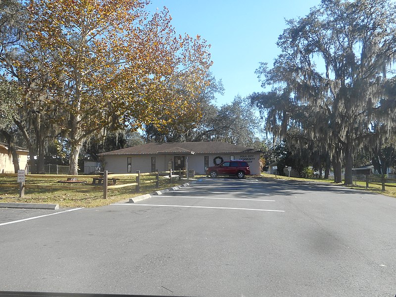 File:Polk City Community Library.jpg