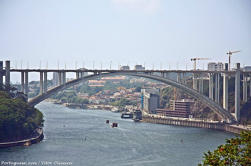 File:Ponte da Arrábida - Porto - Portugal (49570571561).jpg