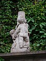 Praha - Nusle, Umělecká zahrada, plastika (putto)