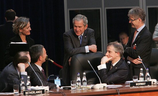 Støre and Jens Stoltenberg with US President George W. Bush during the NATO Summit in April 2008