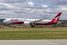 Qantas (VH-ZNJ) Boeing 787-9 Dreamliner landing at Canberra Airport (6).jpg