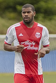 Rauwshan McKenzie American soccer player (born 1986)