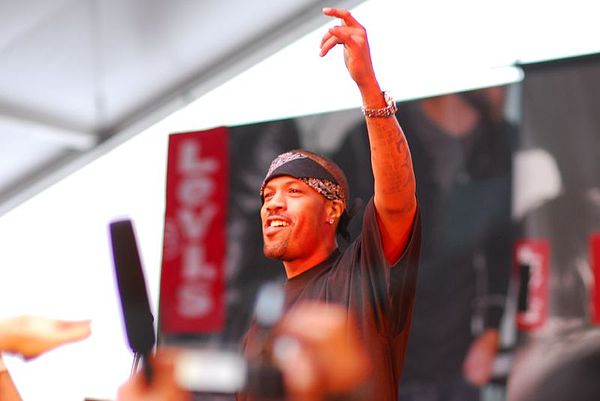 "Dirrty" was created in the vein of Redman (pictured)'s 2001 hip hop song "Let's Get Dirty (I Can't Get in da Club)", who is later featured on the son