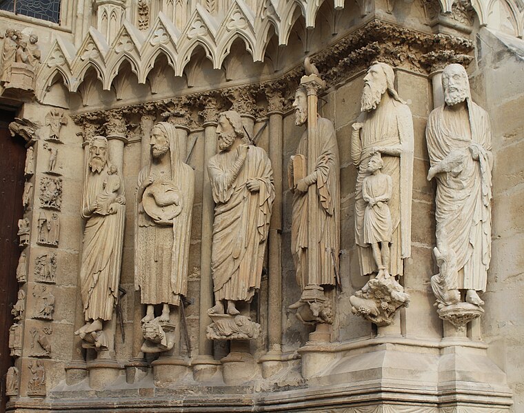 File:Reims, cathedral, sculptures on the south portal.JPG