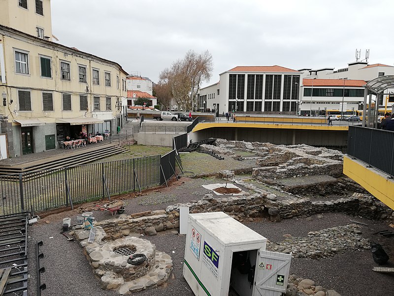 File:Sítio Arqueológico do Pelourinho, Funchal - IMG 20200303 123800.jpg