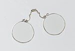 Miniatuur voor Bestand:Scharnierbril van Willem Credo, BK-NM-864-A.jpg