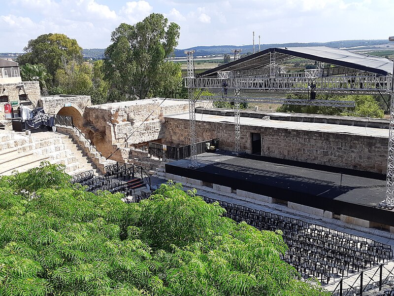 File:Shuni (Jabotinsky Park) 02.jpg