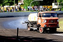 Track preparation: Watering the track to avoid excessive dust. Speedway Wolfslake gegen Stralsund 07.06.2015 14-29-26.JPG