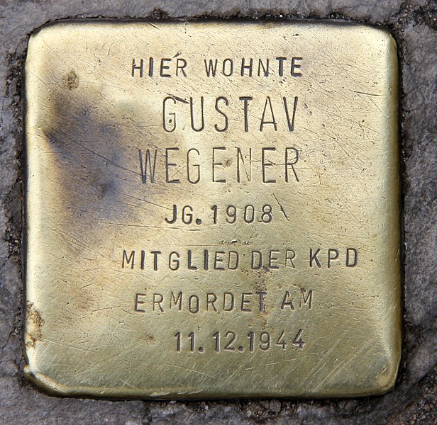 File:Stolperstein Weidenweg 46 (Friedh) Gustav Wegener.jpg