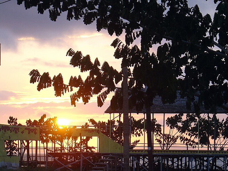 File:Sunrise at Ternate, Maluku Islands, Indonesia.jpg