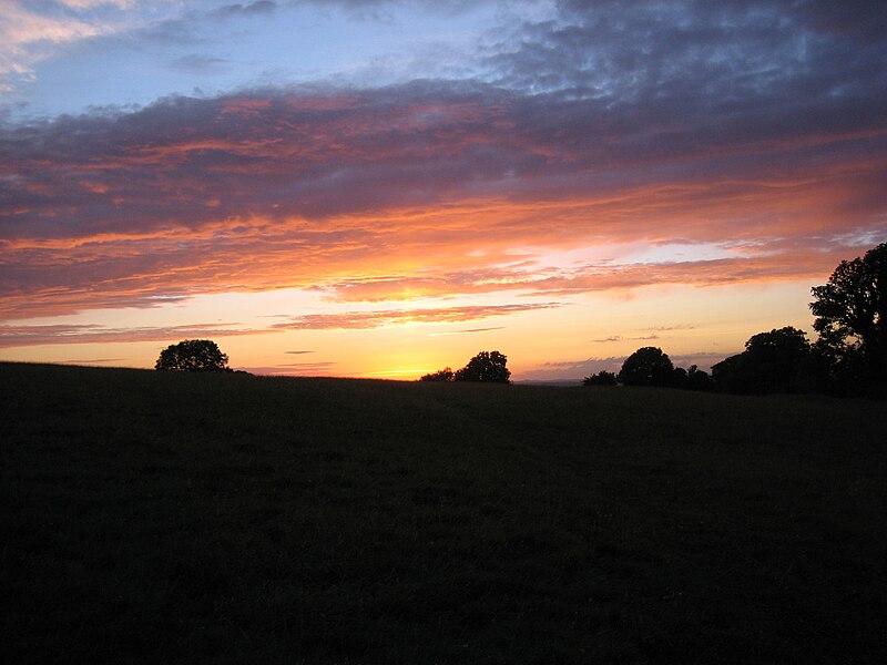 File:Sunset-hill-of-tara.jpg